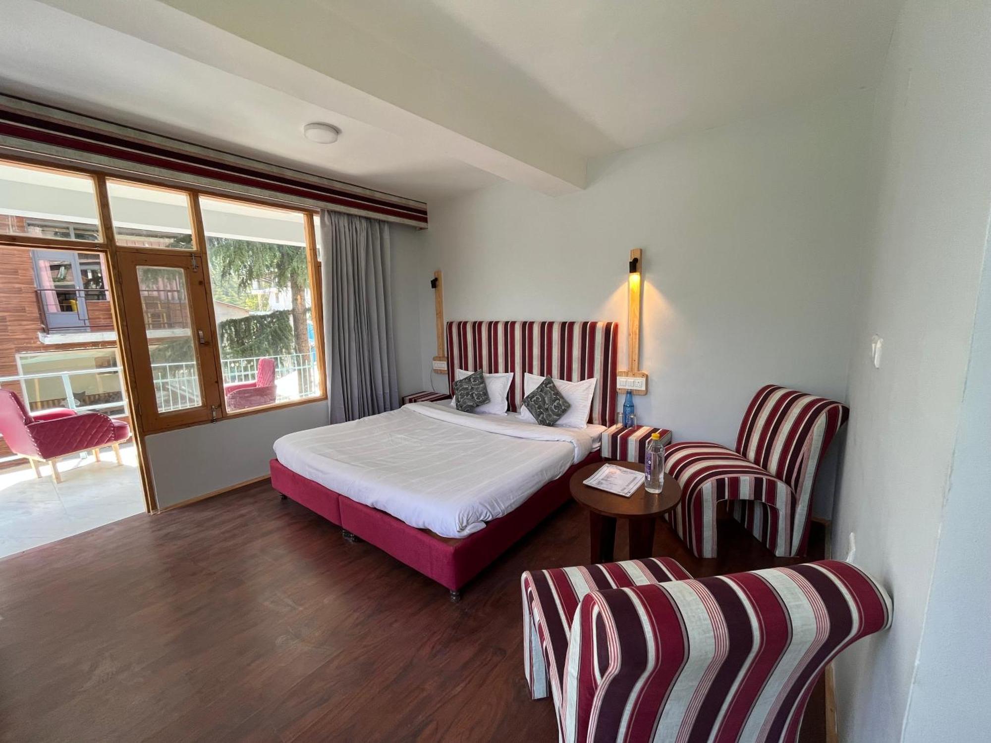 Hotel English Rose, #Personal Parking, #Petfriendly, #Garden, #Bonfire Under The Stars 마날리 외부 사진