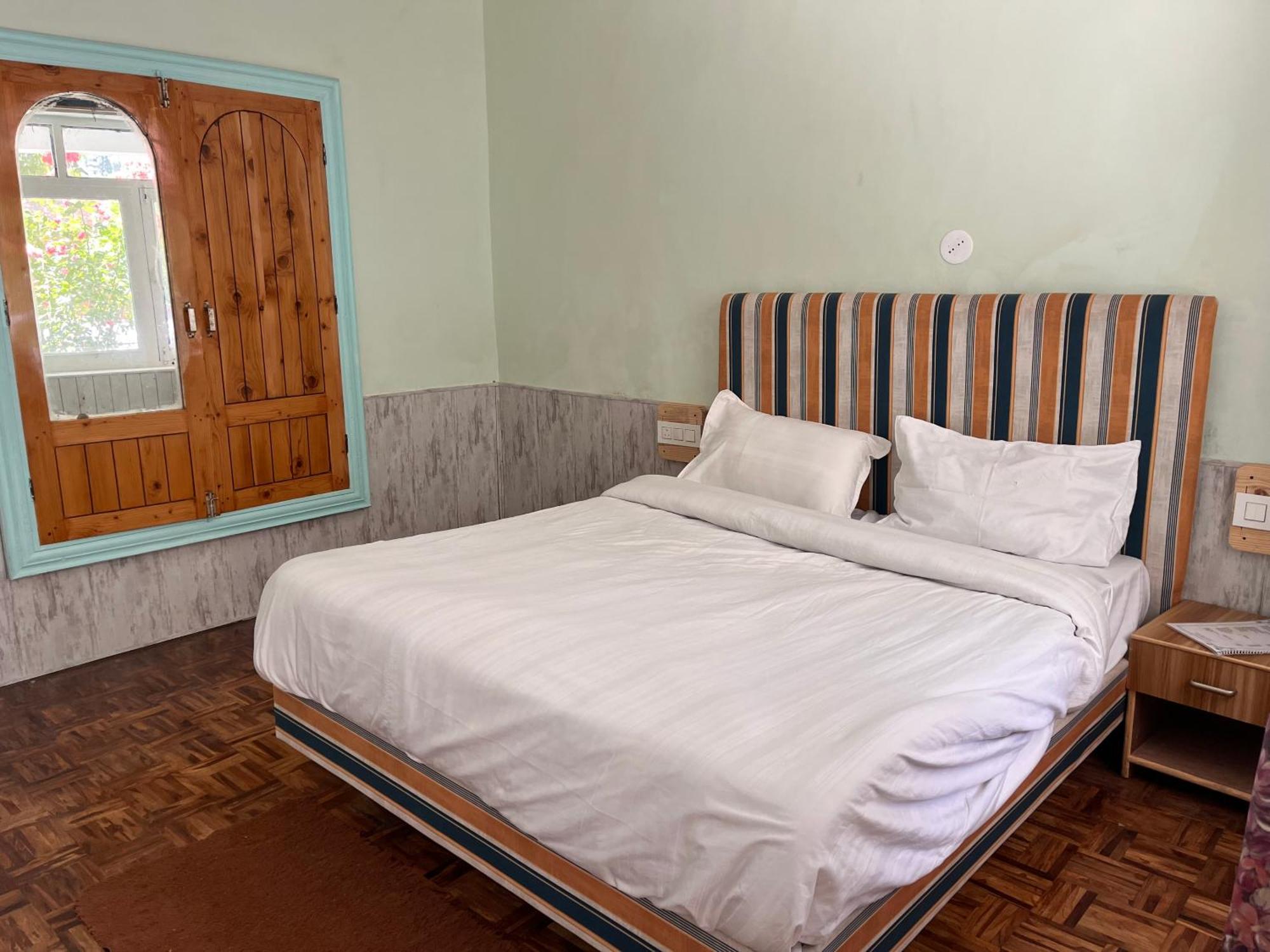 Hotel English Rose, #Personal Parking, #Petfriendly, #Garden, #Bonfire Under The Stars 마날리 외부 사진