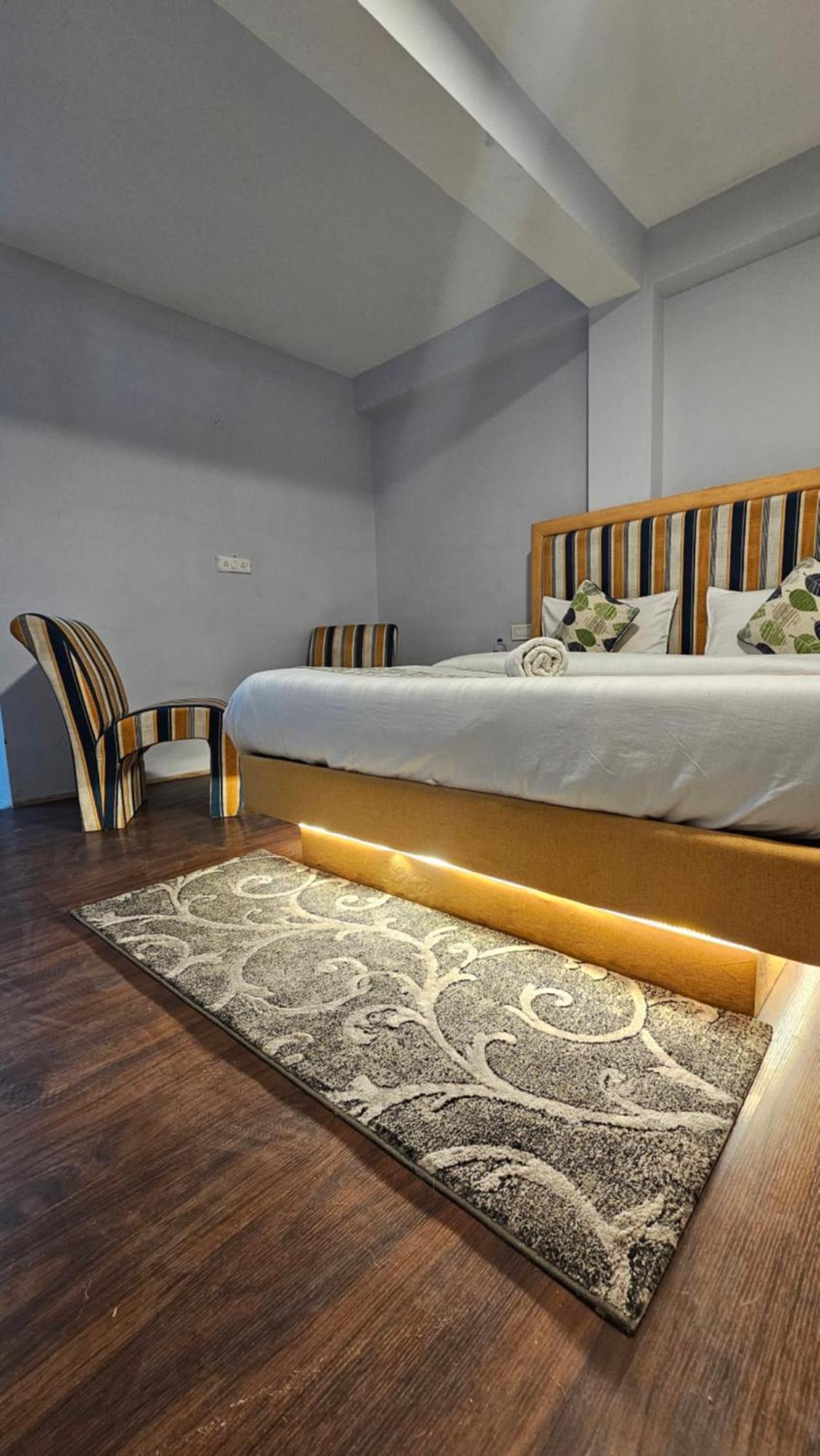 Hotel English Rose, #Personal Parking, #Petfriendly, #Garden, #Bonfire Under The Stars 마날리 외부 사진