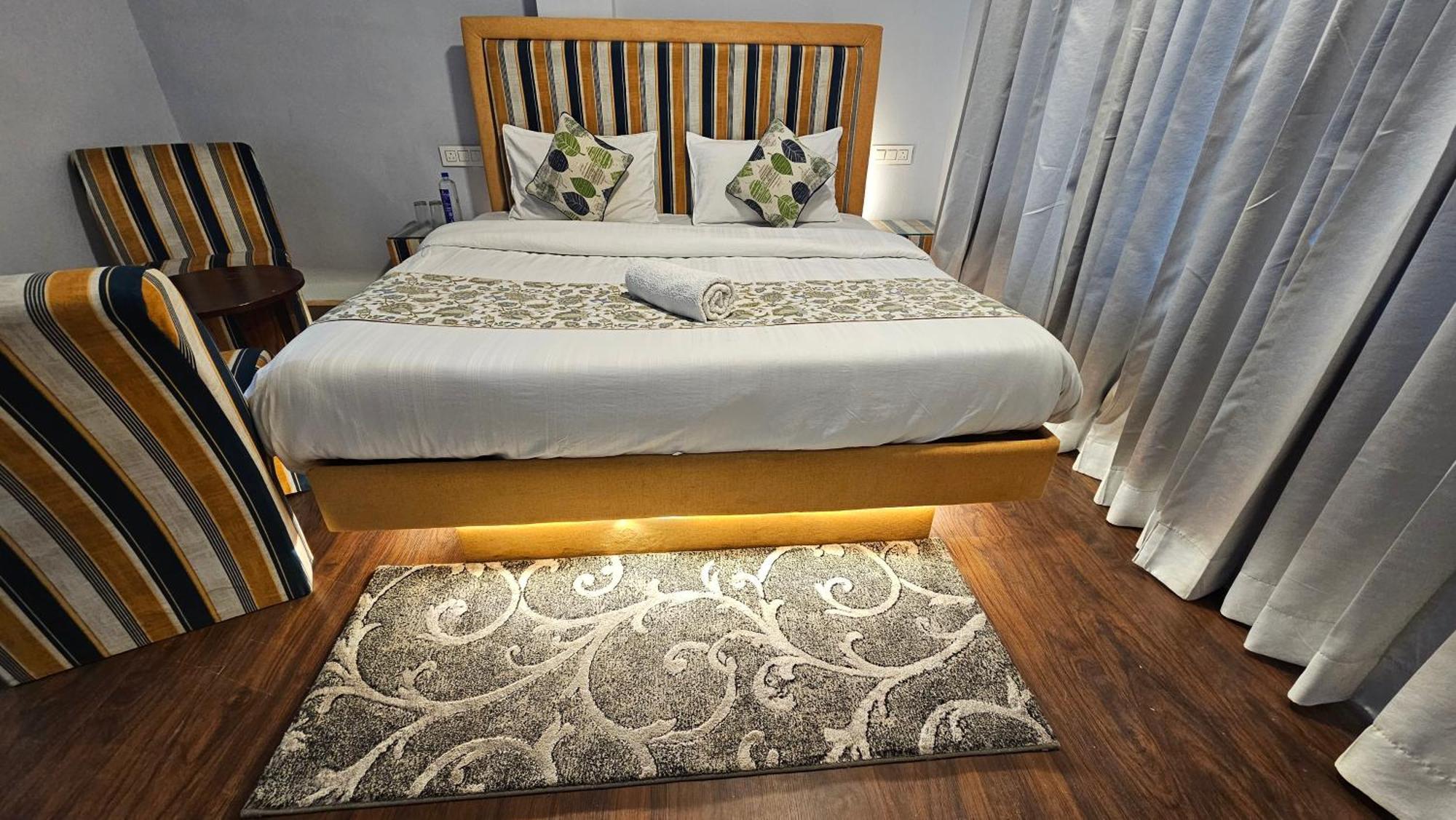 Hotel English Rose, #Personal Parking, #Petfriendly, #Garden, #Bonfire Under The Stars 마날리 외부 사진