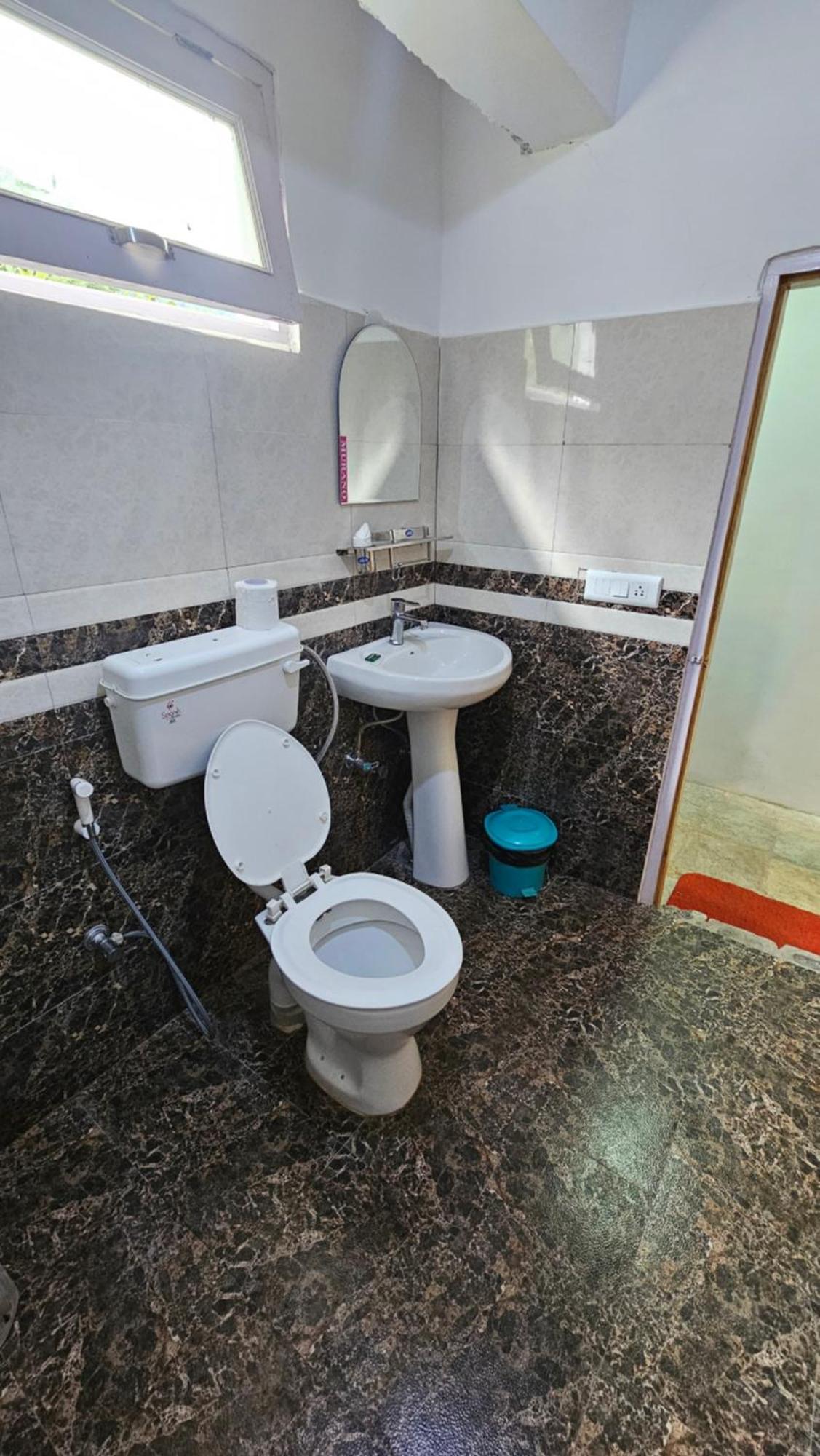 Hotel English Rose, #Personal Parking, #Petfriendly, #Garden, #Bonfire Under The Stars 마날리 외부 사진