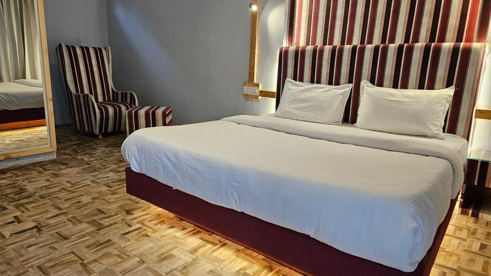 Hotel English Rose, #Personal Parking, #Petfriendly, #Garden, #Bonfire Under The Stars 마날리 외부 사진