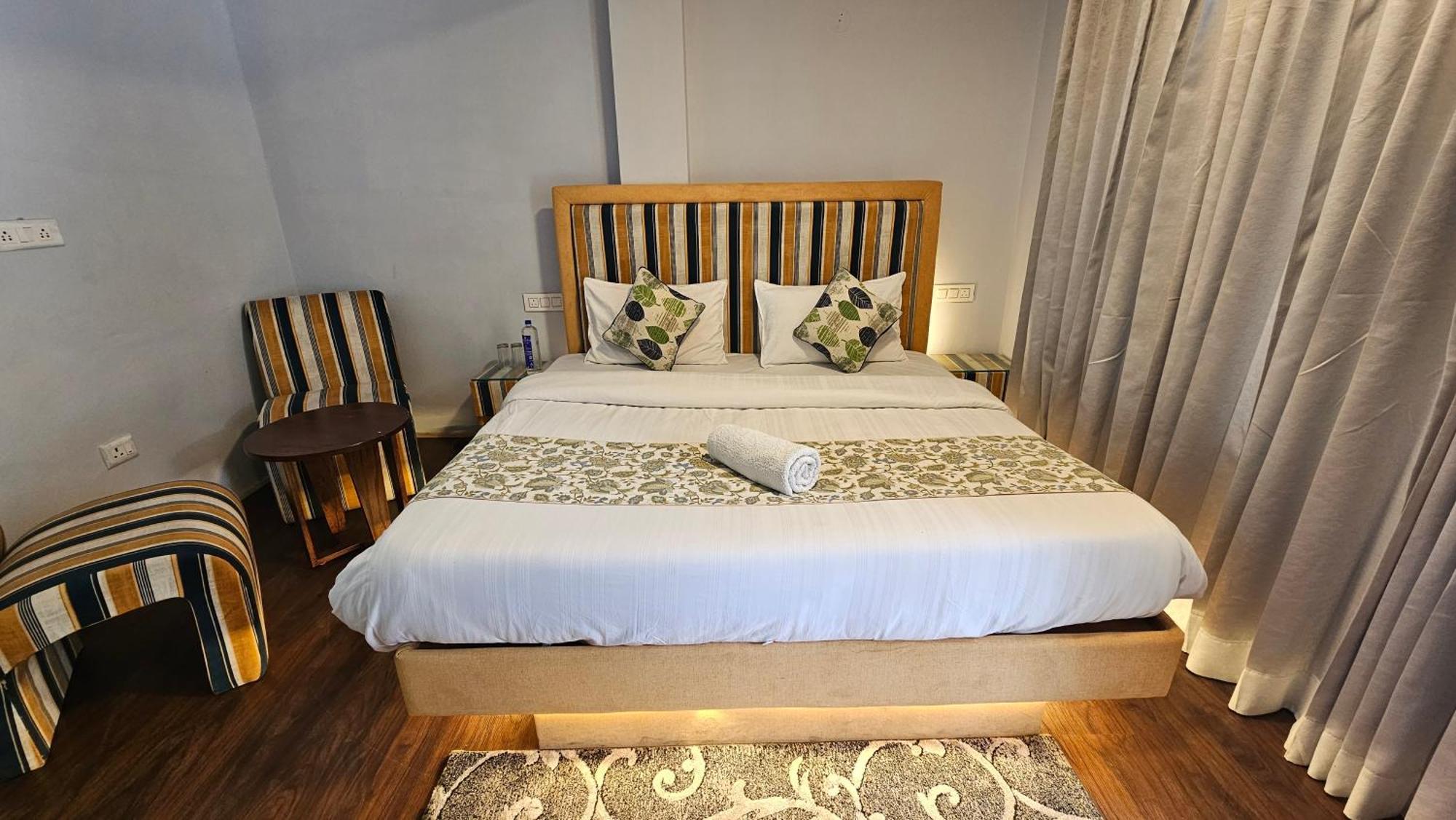 Hotel English Rose, #Personal Parking, #Petfriendly, #Garden, #Bonfire Under The Stars 마날리 외부 사진