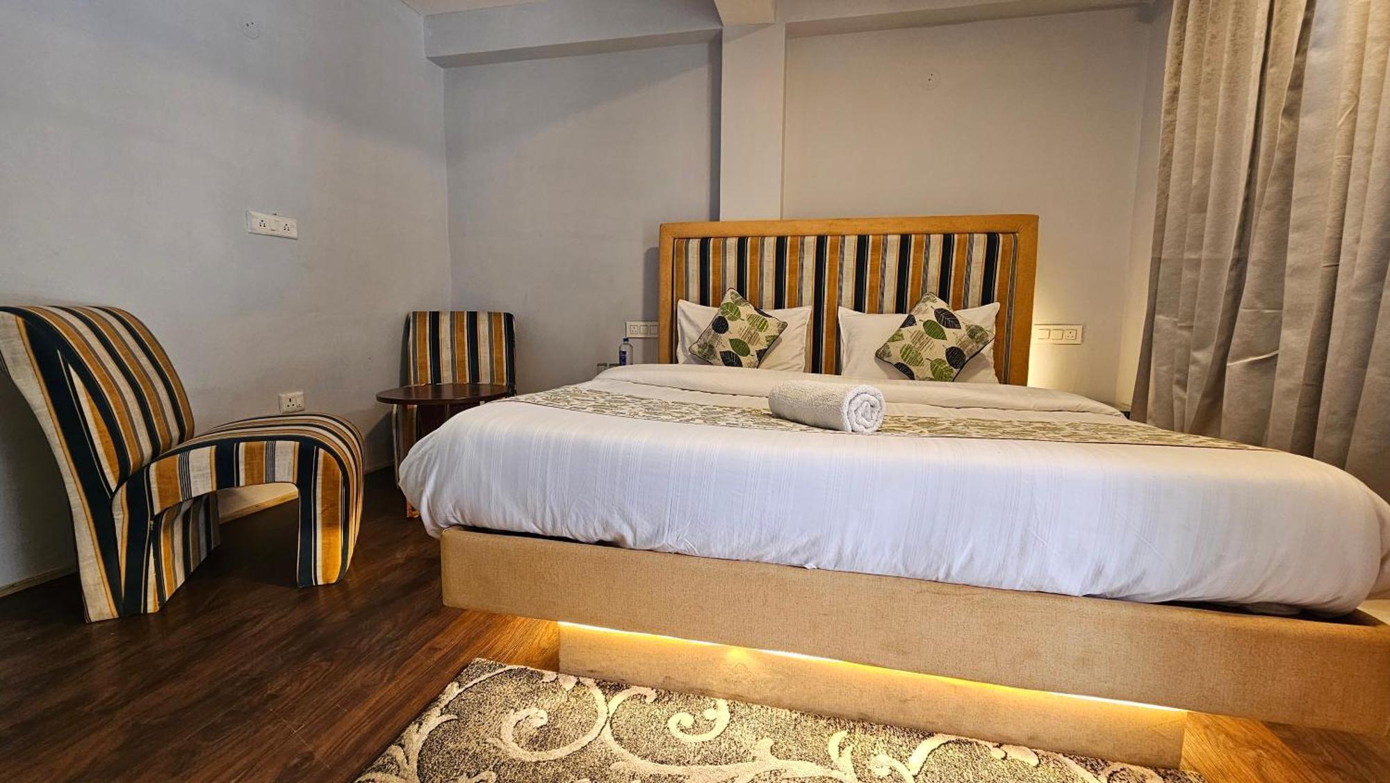 Hotel English Rose, #Personal Parking, #Petfriendly, #Garden, #Bonfire Under The Stars 마날리 외부 사진