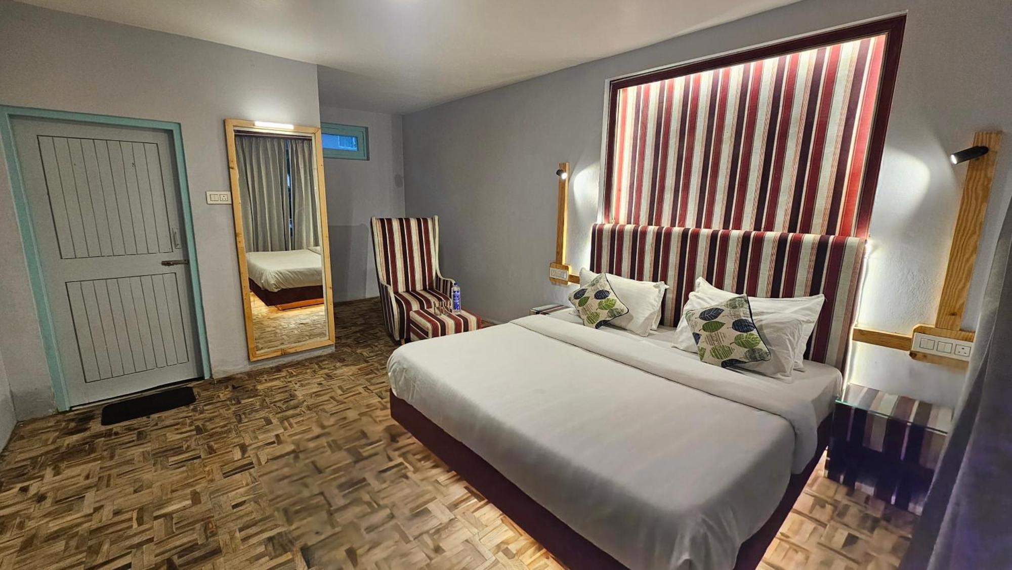 Hotel English Rose, #Personal Parking, #Petfriendly, #Garden, #Bonfire Under The Stars 마날리 외부 사진