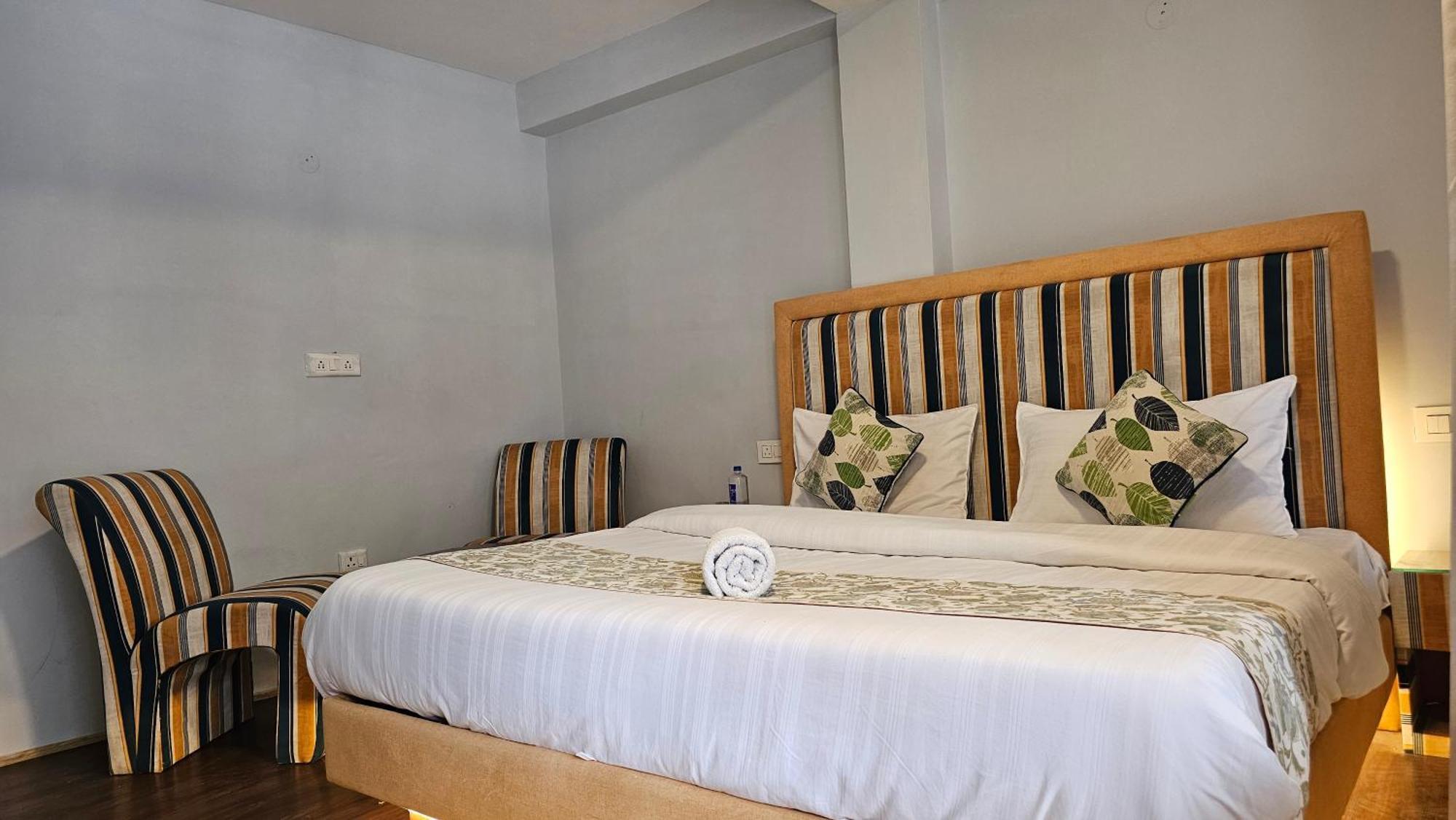 Hotel English Rose, #Personal Parking, #Petfriendly, #Garden, #Bonfire Under The Stars 마날리 외부 사진